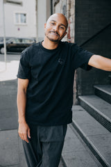 SPRUNG 2.0 / Premium Tee / Schwarz